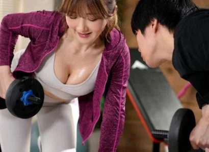 Nữ PT gợi cảm với chàng trai số hưởng ngủ với nhau