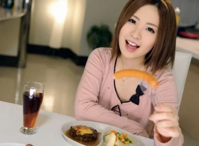 Ông xã ăn bữa tối xong rồi ăn em
